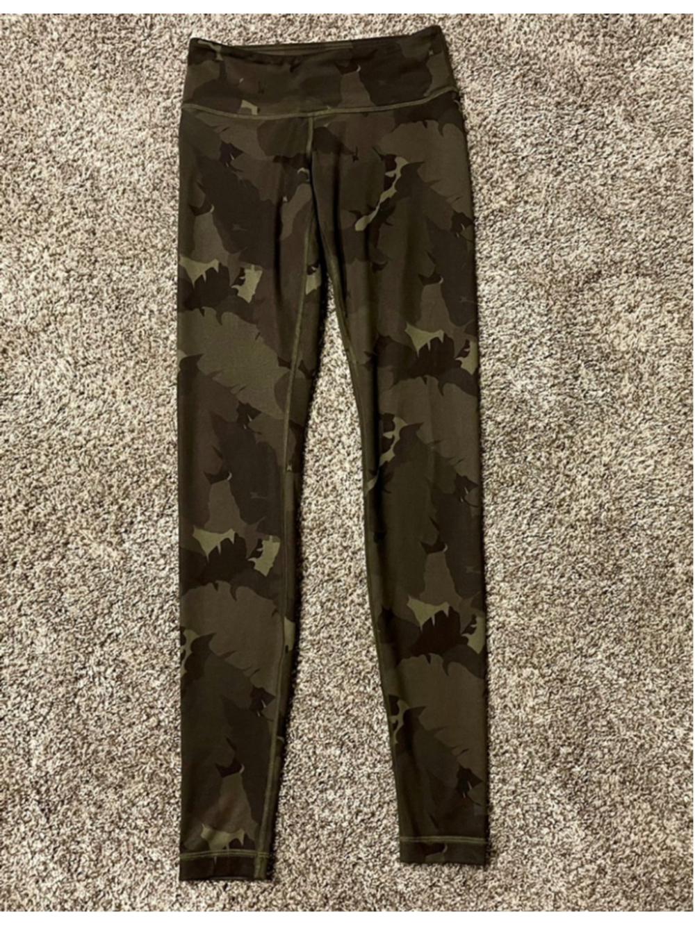 Lululemon Wunder Under Leggings, Size 4, Camo, EUC